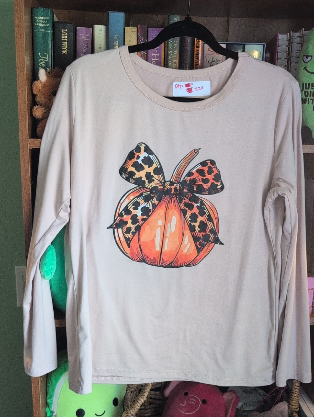 Womens Long-Sleeve Pumpkin Graphic Tee - Beige